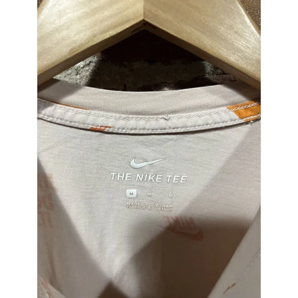 Nike Tee Mens Beige Short Sleeve Graphic T-shirt Size Medium